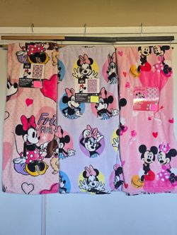 💖 Minnie Mouse Throw Blankets 💖