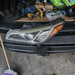 2016 Hyundai Sonota DRIVER SIDE headlight Used