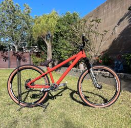 2022 Santa Cruz Jackal 26” Dirt Jumper
