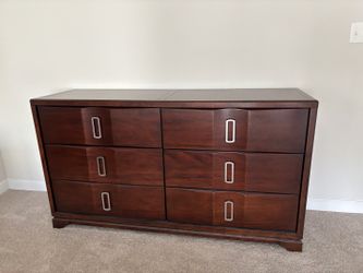 Bedroom Furniture Set for Sale: 2 Nightstands + Dresser