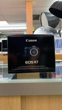 Canon EOS R7 Body Only 