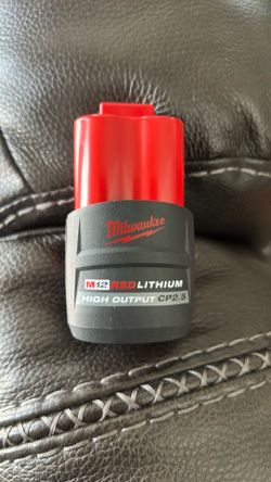 Milwaukee M12 HIGH OUTPUT 2.5 Battery