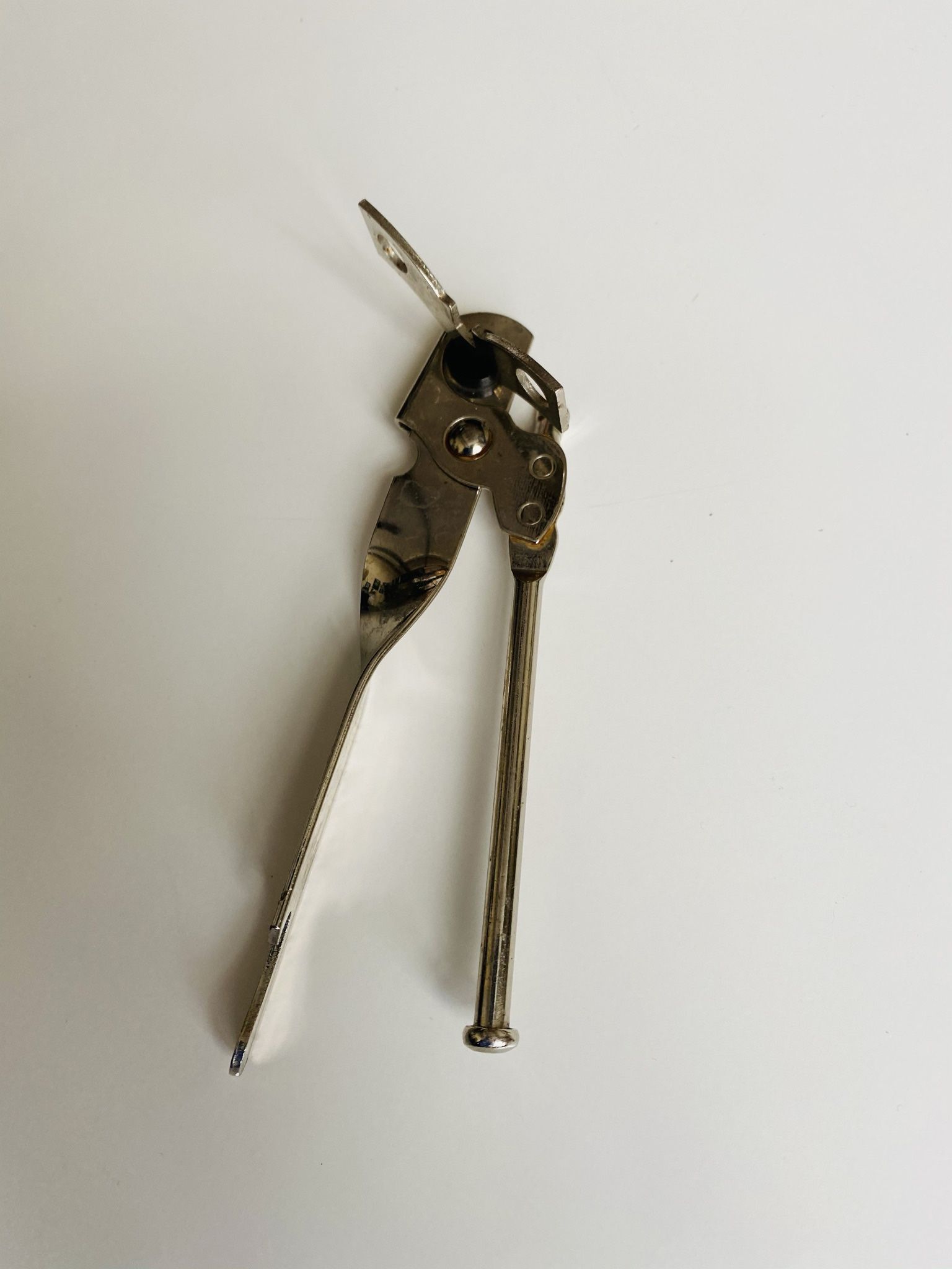 Thanksgiving! Vintage Antique Universal Can/Bottle Opener. High quality metal. Like new condition. Excellent bargain.