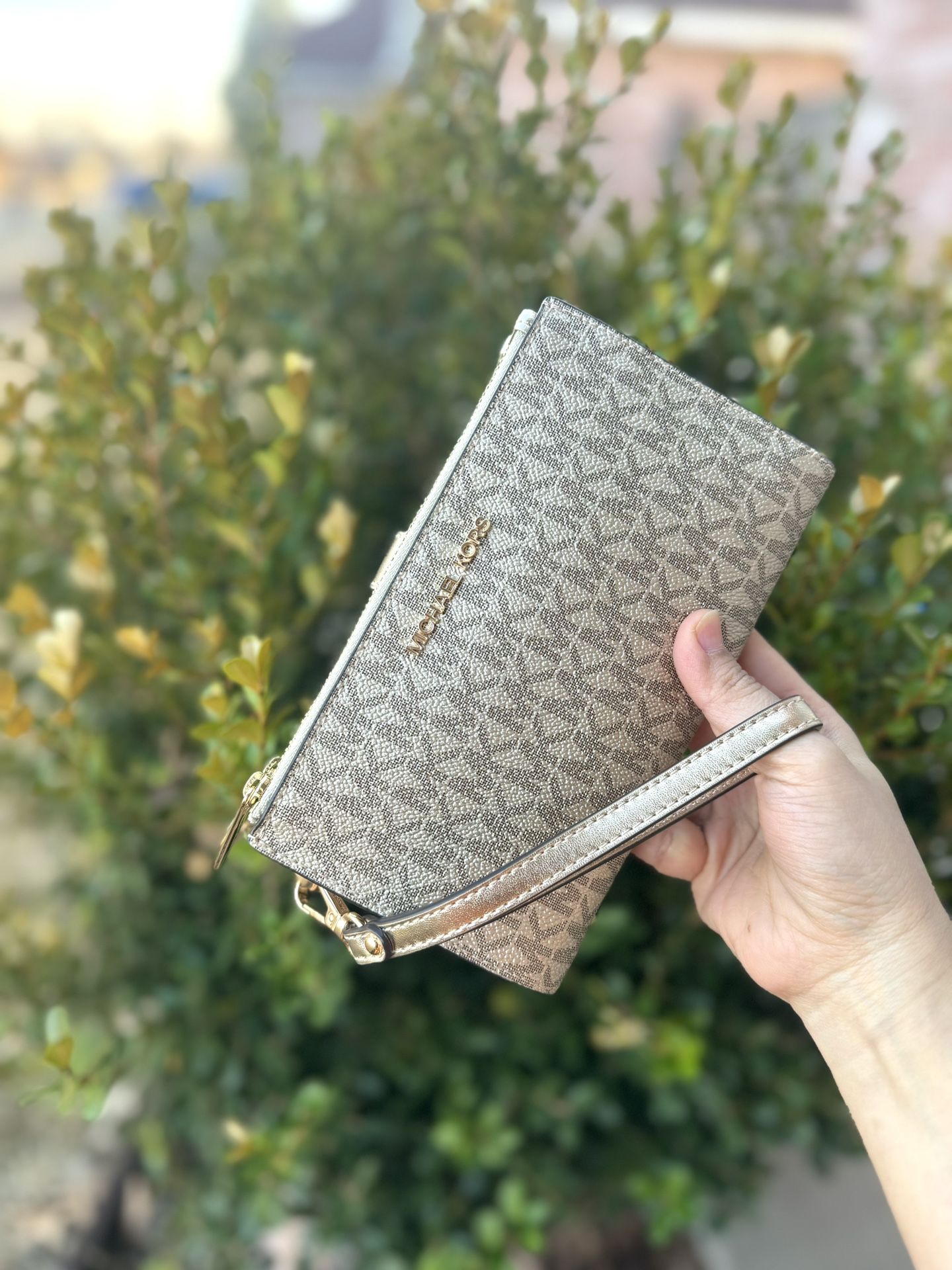 Michael Kors Jet Set Travel LG Double Zip Wristlet