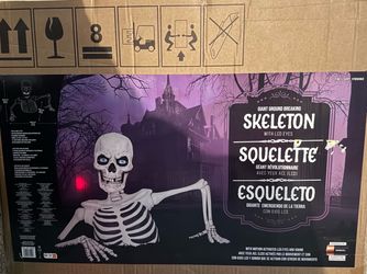 GROUND BREAKING SKELETON HALLOWEEN PROP WITH LCD EYES!!!