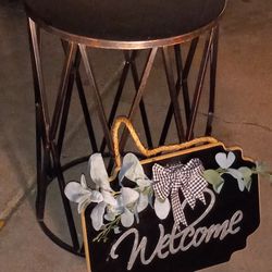 Metal End/accent Table