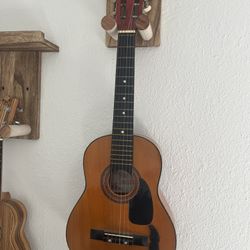 Classical Student Guitar – 1/2 Size – Ready to Play 