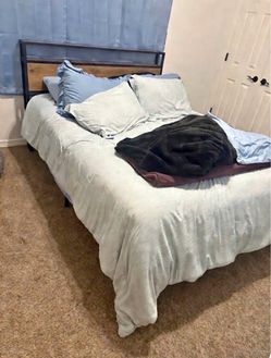 Queen Wood Bed Frame with electric outlets