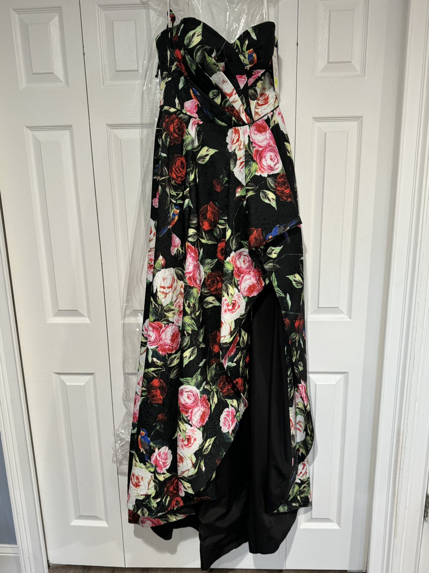 Sherri Hill Gown / Prom Dress / Wedding Guest Dress / Black Tie