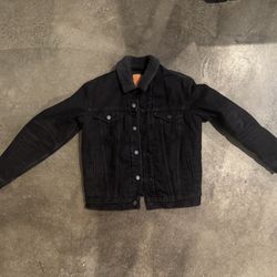Warm Levi’s Denim Jacket