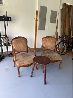 Two chairs and one table.  In good condition