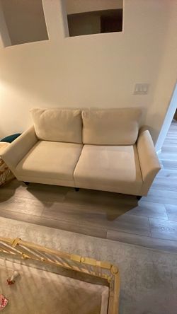 Love seat/sofa