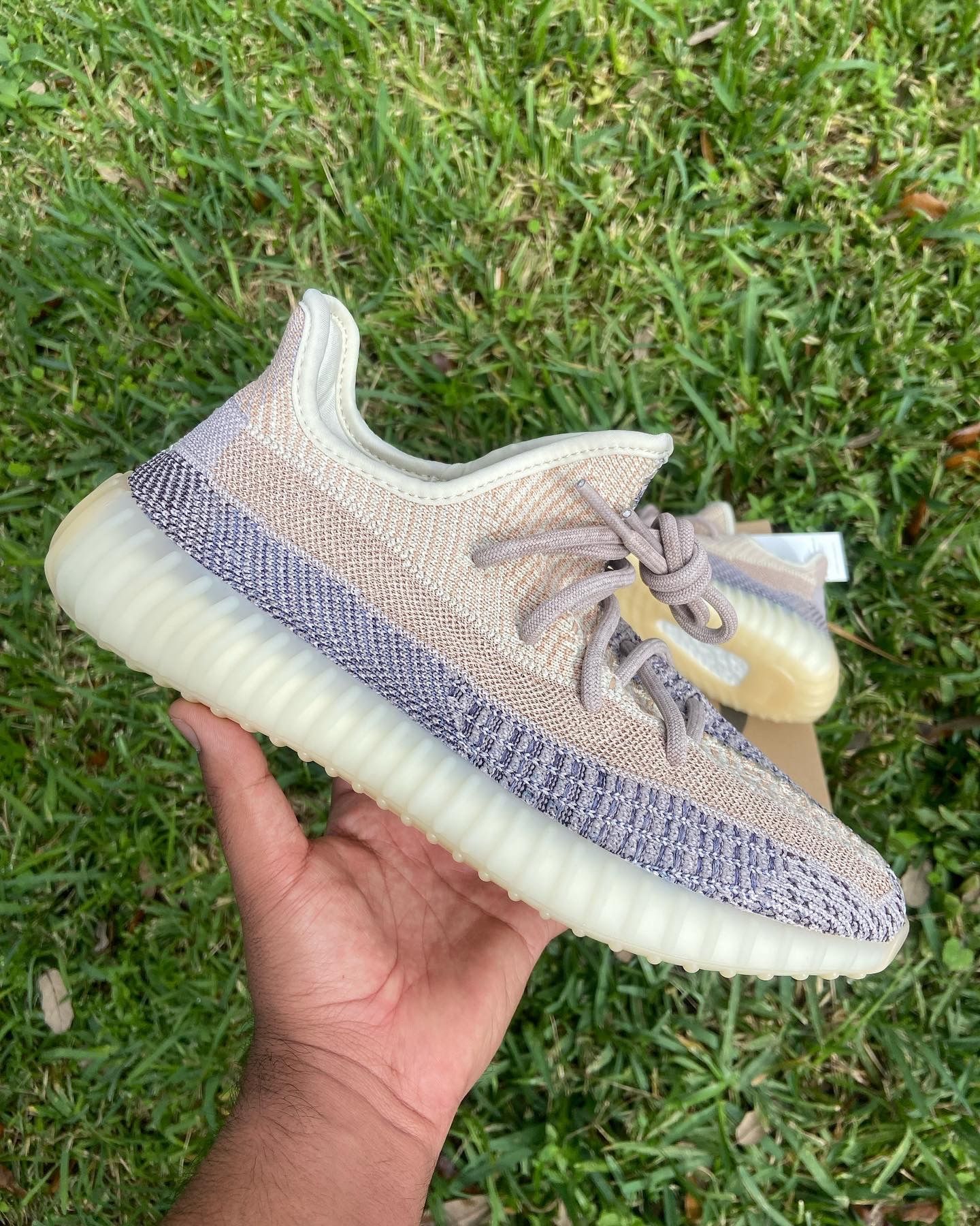 NEW Yeezy 350 Ash Pearl Size 8