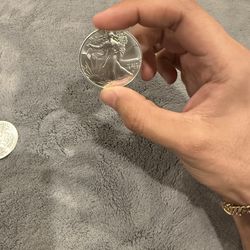 ASE Authentic American Silver Eagle cling Type 2