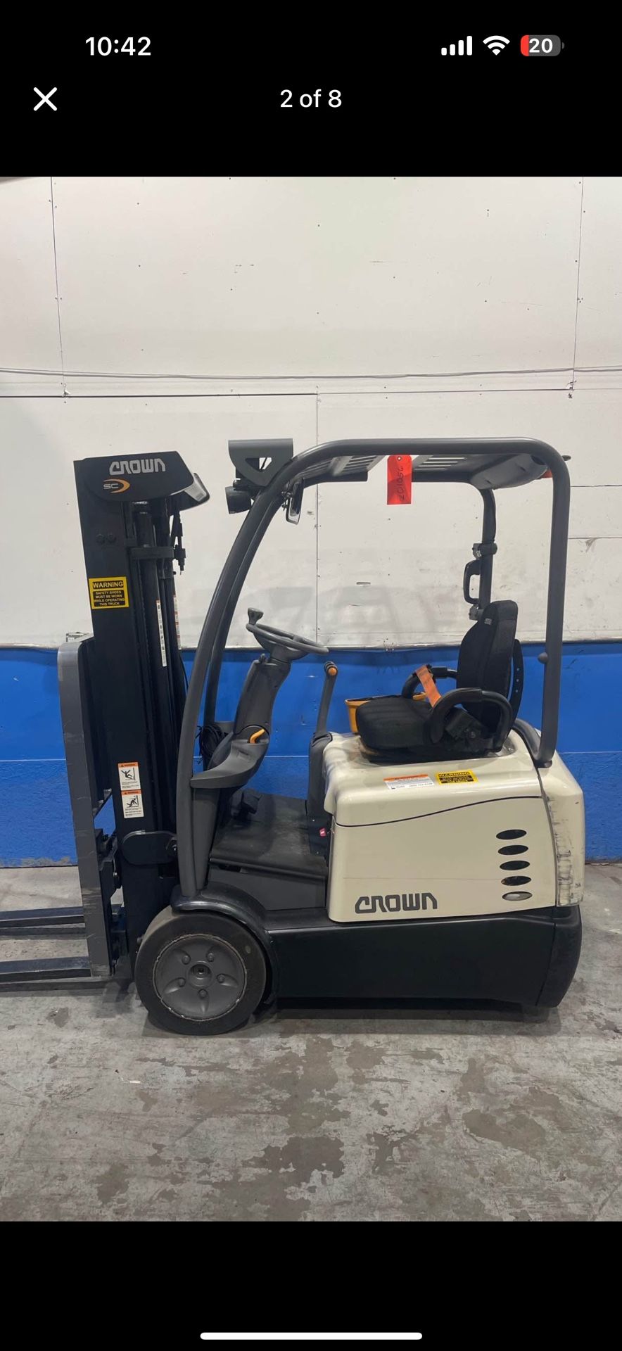 🔥 Crown SC5215-30 Electric Forklift – 3,000 lb Capacity – Low Hours (860) – Charger Included 🔥