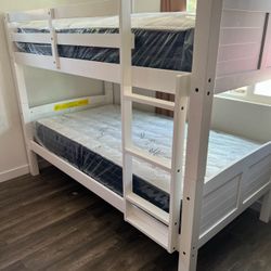 Litera Twin Size Nueva En Su Caja Incluye Colchones 