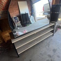 Mirror And Tv Stand. 120. Obo.   