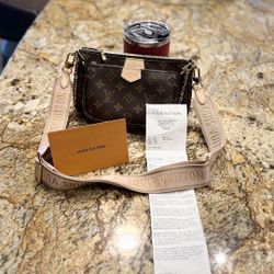 Louis Vuitton Multi Pochette Accessories