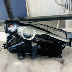 2020-2023 Mazda CX-30  Right Passenger Side Headlight Oem