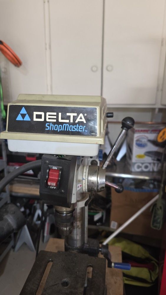 Delta Drill PRESSES With Stand