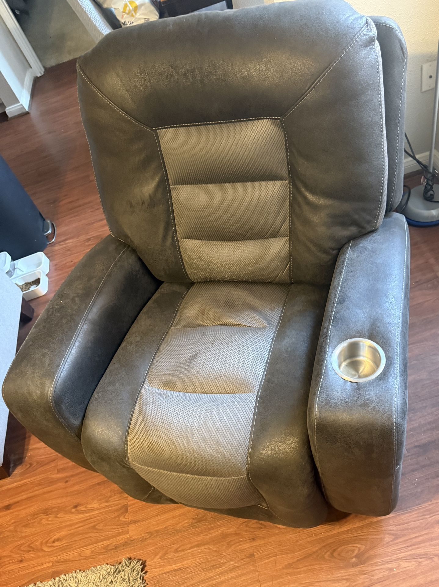 Recliner Chair Great Condition 