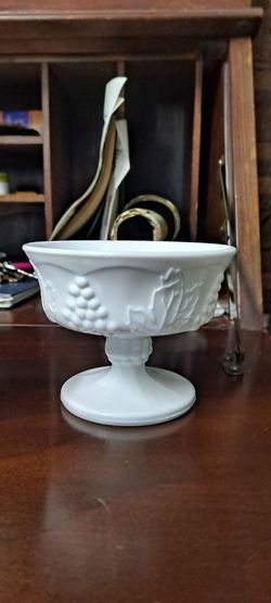 Milk glass dessert cups