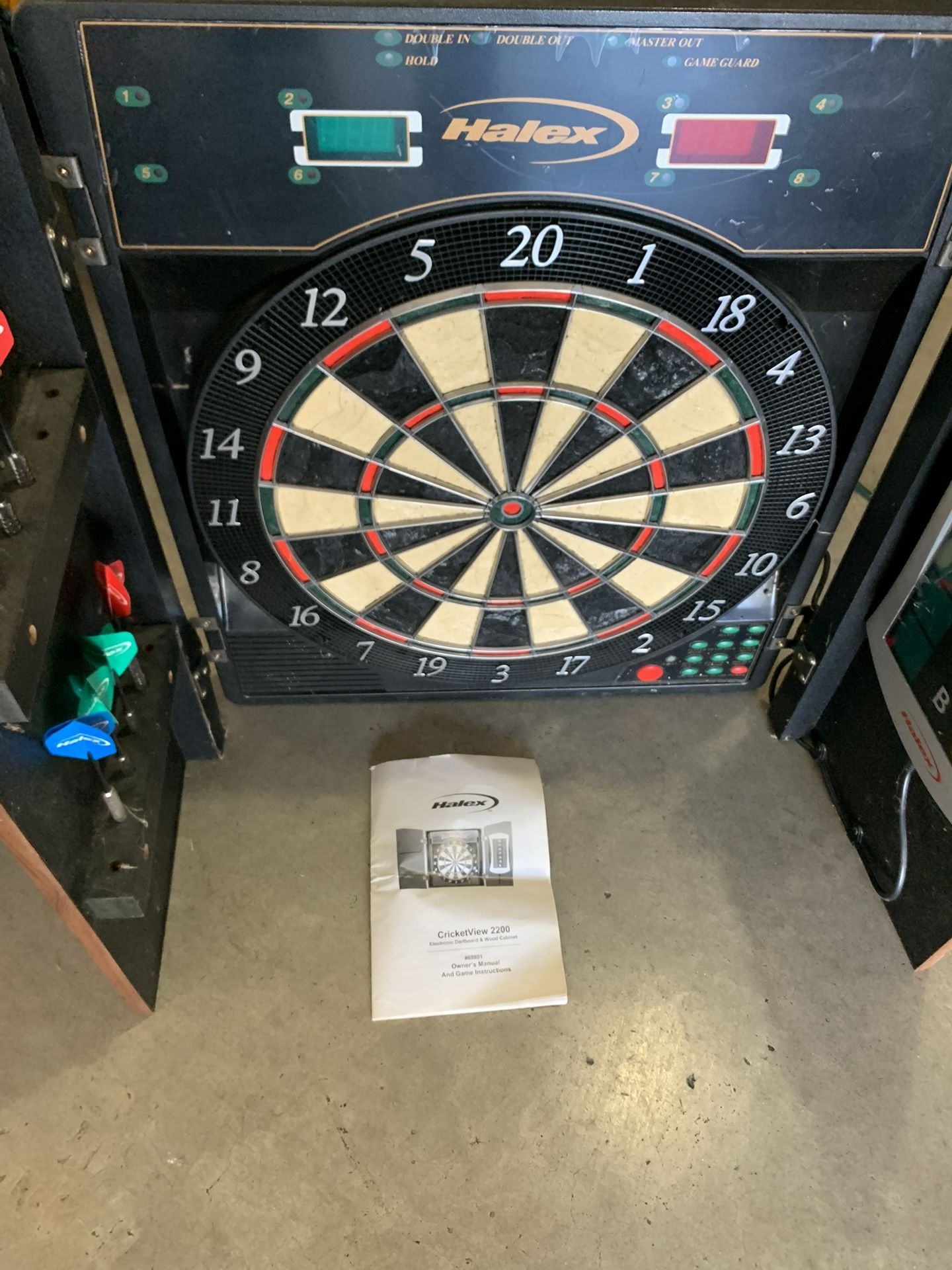 Pre-owned HALEX CricketView 2200 Electronic Dartboard And Wood Cabinet If you know about this Dartboard Make me an offer right now I do not have th