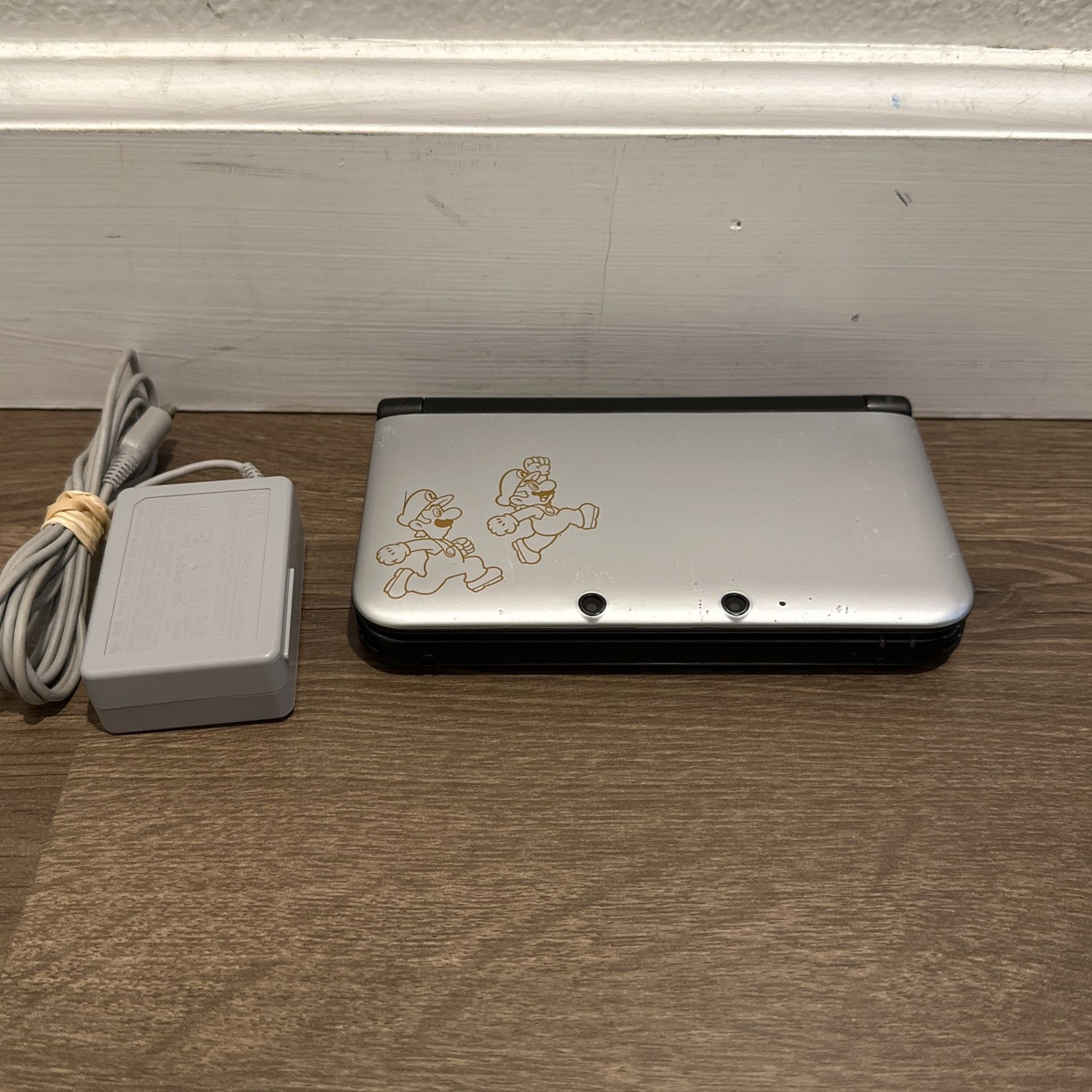 Nintendo Mario & Luigi Dream Team Nintendo 3DS XL Special Edition Console