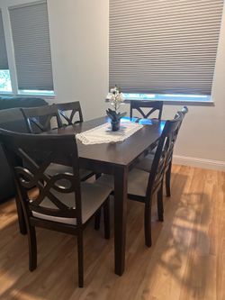Dining table with 6 chairs