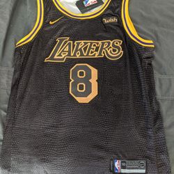 Black Kobe Lakers jersey #8