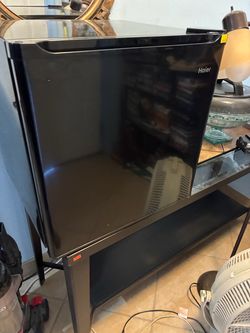 Haier Black Mini Fridge