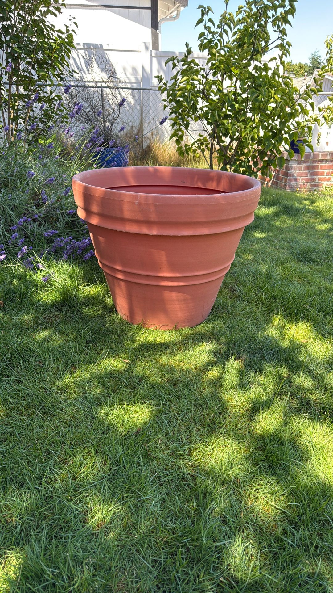 HUGE HEAVY DUTY (industrial grade Plastic ) PLANTER/POT
