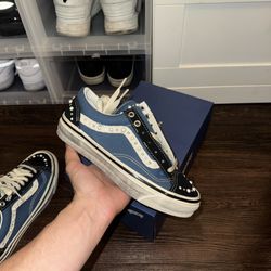 New Vans Pearlized Size 5.5 Men / 7 Women 