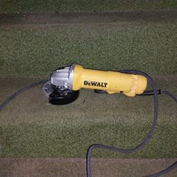 Dewalt 11amp Corded 4.5 Inch Angle Grinder