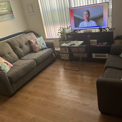 Livingroom set with free TV stand ☺️