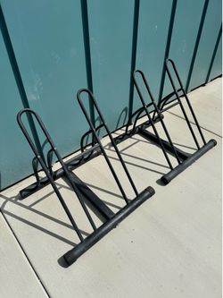 2 Bike racks - holds 4 bikes total