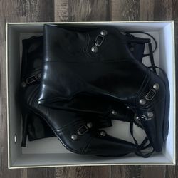 Trendy Women’s Stiletto Black Knee High Boots