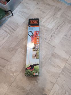 Brand New in Box Black and Decker Corded 14 in. String Trimmer/Edger