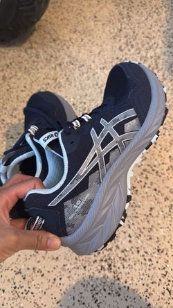Asics shoes 7.0