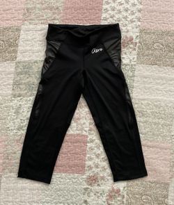 Aeropostale Capri Yoga Pants Size Small NWT