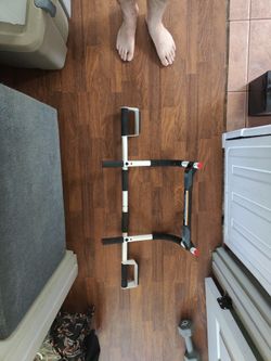 Pull Up Bar