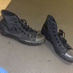 Black Converse Size 7.5
