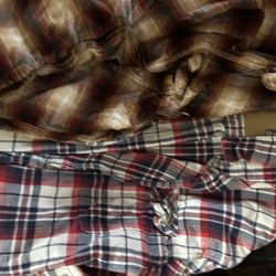 Two Men’s Button Up 2XLT $5