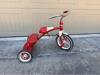 Radio Flyer Model 33 Classic Red Tricycle Toddler Bike