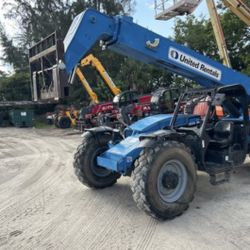 Telehandler 8000# 44’ Reach