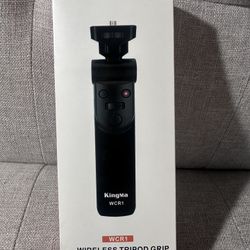 Wireless tripod grip