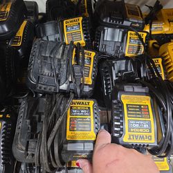 DeWalt 12v/20v Battery Charger