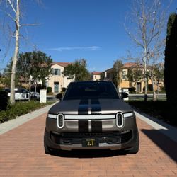 2022 Rivian R1T 