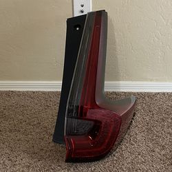 Factory OEM 2020-2022 Honda CR-V Right Passenger Side Taillight