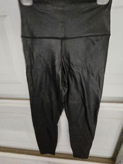 Black High-Waist Shiny Leggings